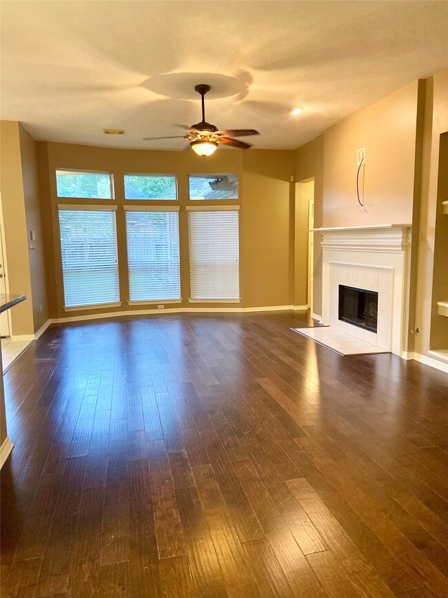 property at 2915 Sycamore Tree Ct