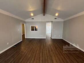 5700 Ridgetop Dr in Horn Lake, MS - Building Photo - Building Photo