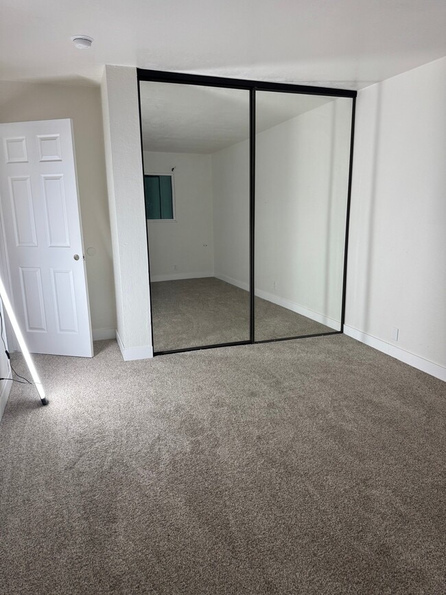 111 Woodbury Cir in Vacaville, CA - Building Photo - Building Photo