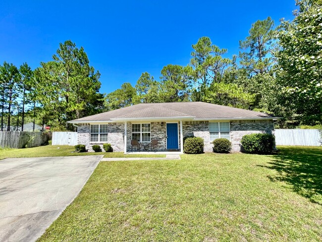 1972 Kingston Ln in Hinesville, GA - Building Photo - Building Photo