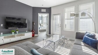 4950 W Prescott St in Tampa, FL - Building Photo