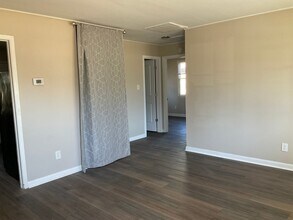 503 Elm St in Jacksonville, NC - Building Photo - Building Photo