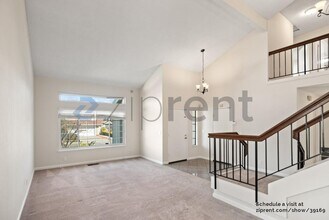 394 Falcon Way in Hercules, CA - Building Photo - Building Photo