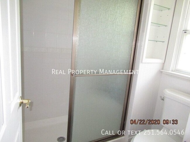 1063 Midmoor Dr in Mobile, AL - Building Photo - Building Photo