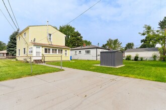 23504 Columbus Ave in Warren, MI - Building Photo - Building Photo