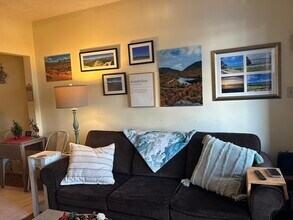 2039 Commonwealth Ave in Boston, MA - Building Photo - Building Photo