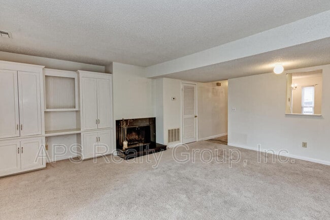 3771 Heathrow Dr in Winston-Salem, NC - Building Photo - Building Photo