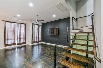 5710 Winsome Ln in Houston, TX - Building Photo - Building Photo