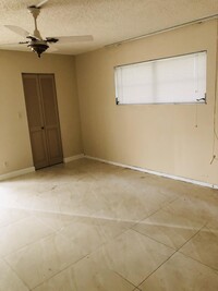 4702 Martinique Dr in Coconut Creek, FL - Building Photo - Building Photo