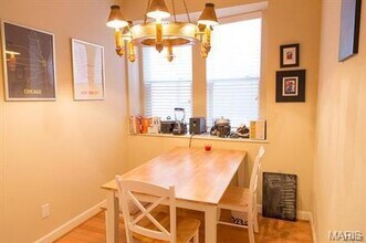 5528 Waterman Blvd, Unit 1N in St. Louis, MO - Building Photo - Building Photo