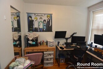 24 Ransom Rd, Unit 6 in Boston, MA - Foto de edificio - Building Photo