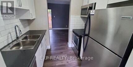 33 Berkley Dr in St Catharines, ON - Building Photo - Building Photo