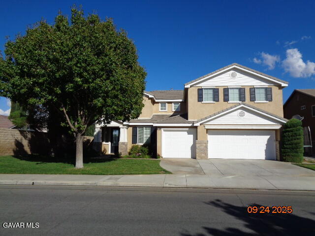 42308 Klamath Ln in Quartz Hill, CA - Building Photo