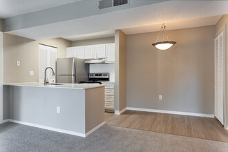 Skye at Conway in Orlando, FL - Building Photo - Interior Photo