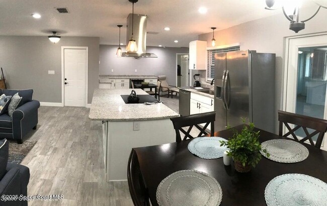 360 Desoto Pkwy in Satellite Beach, FL - Building Photo - Building Photo