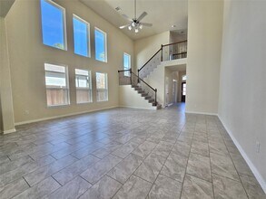 2230 Sherwood Gln Rd in Conroe, TX - Building Photo - Building Photo