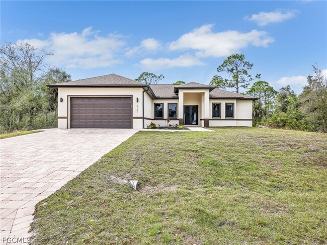 6161 Feise St in Port Charlotte, FL - Building Photo - Building Photo