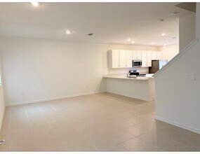 1869 Fulfillment Dr in Kissimmee, FL - Building Photo - Building Photo