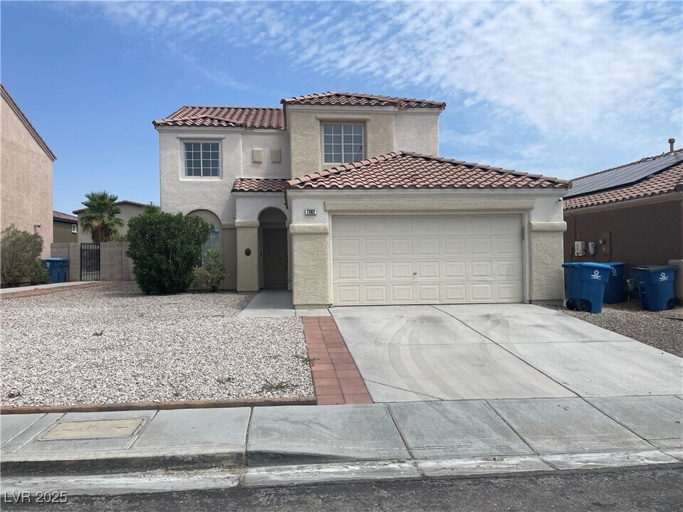 7382 Elbridge Way in Las Vegas, NV - Building Photo