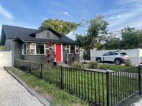 1034 Queen St N, Unit DetachedHome in St. Petersburg, FL - Building Photo - Building Photo