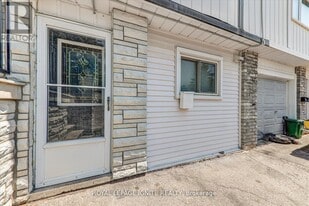 1279 Northmount St in Oshawa, ON - Building Photo