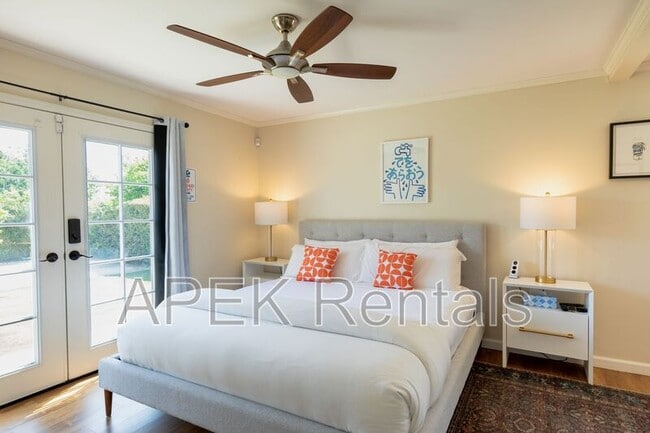 2415 E Finley Rd in Palm Springs, CA - Building Photo - Building Photo