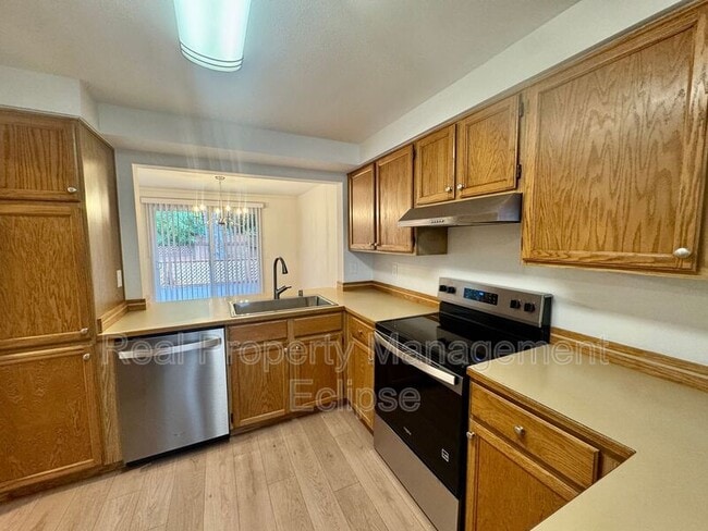 13717 NE 87th St in Redmond, WA - Building Photo - Building Photo