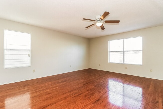 300 Dakota Ridge Dr in Fort Worth, TX - Building Photo - Building Photo