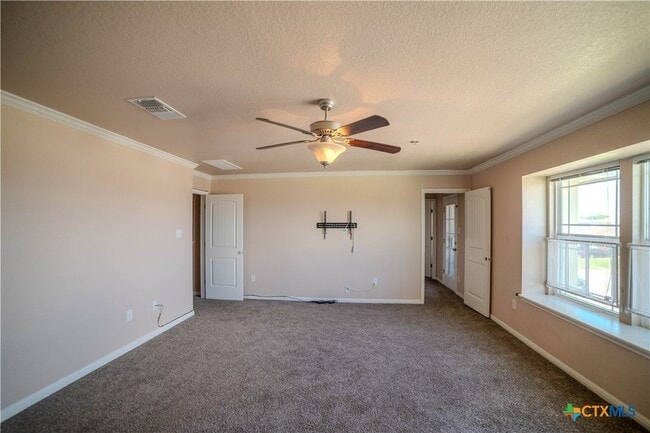 property at 602 W Vega Ln