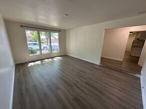 1321 Palomar Way in Modesto, CA - Building Photo - Building Photo