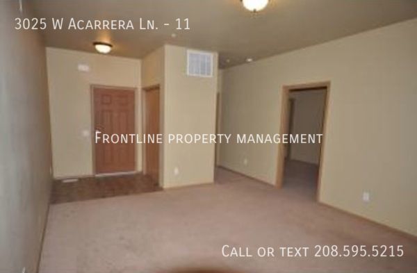 3025 W Acarrera Ln in Meridian, ID - Building Photo - Building Photo