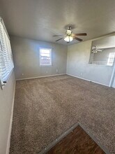 2305 E 2nd in Petersburg, TX - Building Photo - Building Photo