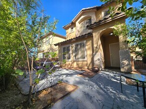 245 Floating Lily Ct in Las Vegas, NV - Building Photo - Building Photo