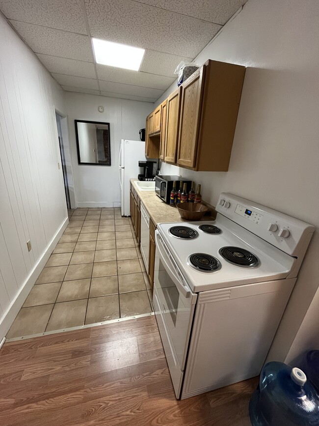 107 E Culton St in Warrensburg, MO - Building Photo - Building Photo