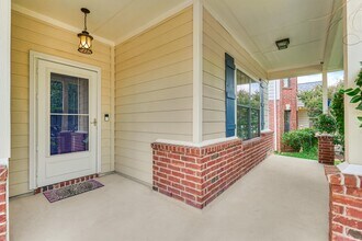 8007 N Tarrytown Crossing Dr in Conroe, TX - Foto de edificio - Building Photo
