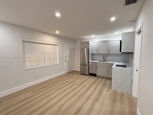 345 Michigan Ave in Miami Beach, FL - Building Photo - Building Photo