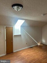 304 Hampshire Dr in Plainsboro, NJ - Foto de edificio - Building Photo