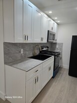 2174 NE 170th St in North Miami Beach, FL - Building Photo