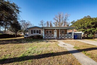 1520 N Avalon Cir in Charleston, SC - Building Photo - Building Photo
