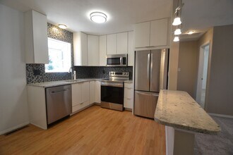 1002 N Walnut St in Colorado Springs, CO - Building Photo - Building Photo