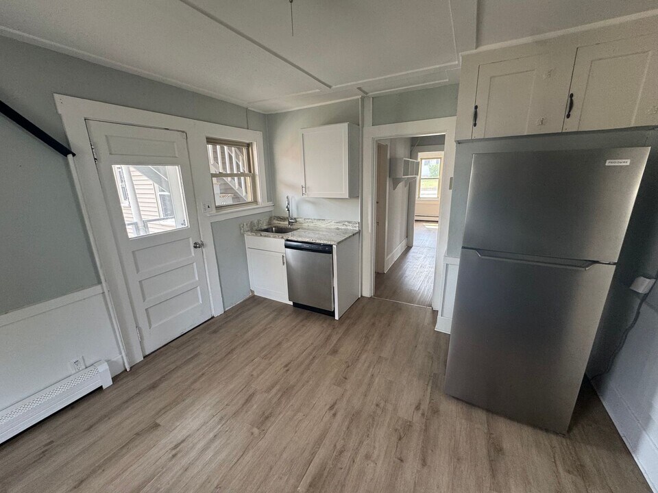 36-40-40 Green St in Somersworth, NH - Building Photo