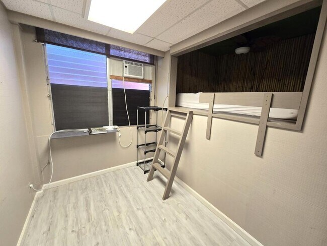 1415 Koko Head Ave in Honolulu, HI - Building Photo - Building Photo