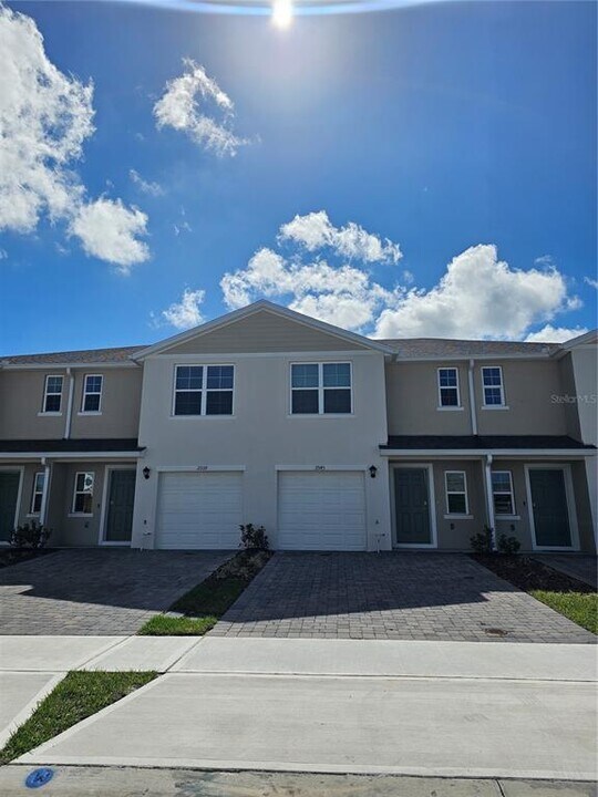 2943 Brie Hammock Bnd in St. Cloud, FL - Building Photo