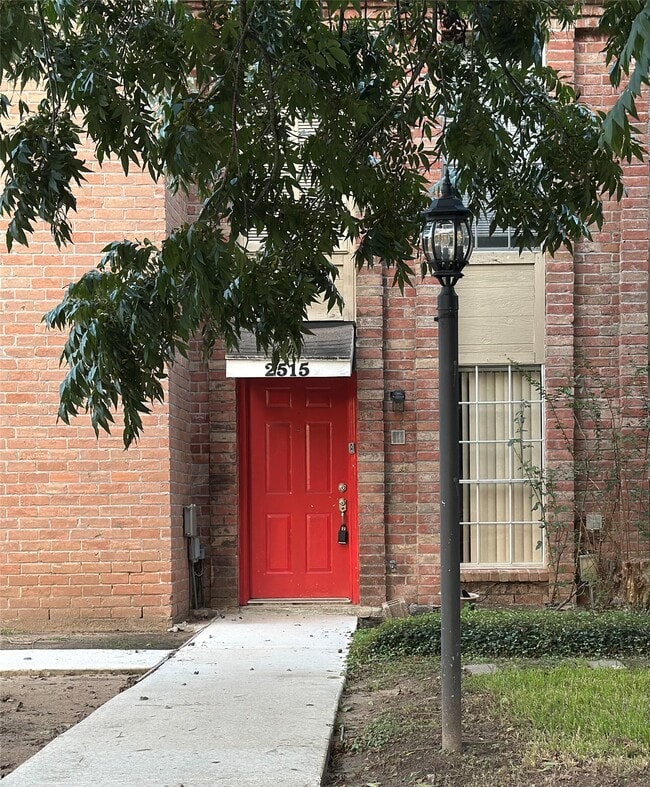 property at 2515 Oak Hill Dr