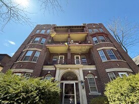 2549 Lake in Milwaukee, WI - Building Photo