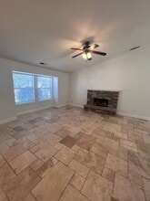 4909 W Leighson Ave in Visalia, CA - Building Photo - Building Photo