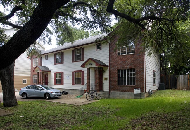 912 Keith Ln in Austin, TX - Building Photo - Building Photo