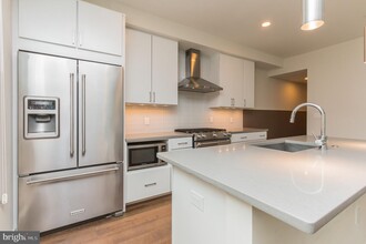 2337 Champlain St NW-Unit -103 in Washington, DC - Building Photo - Building Photo