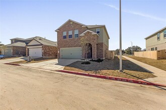 202 Sunset Deer Ln in Andice, TX - Building Photo - Building Photo