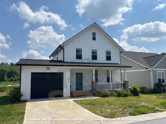 232 Leyland Cir in Hendersonville, NC - Building Photo